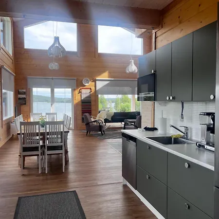 Lehtoniemi With Pick-up Service By Insider Villa Rovaniemi