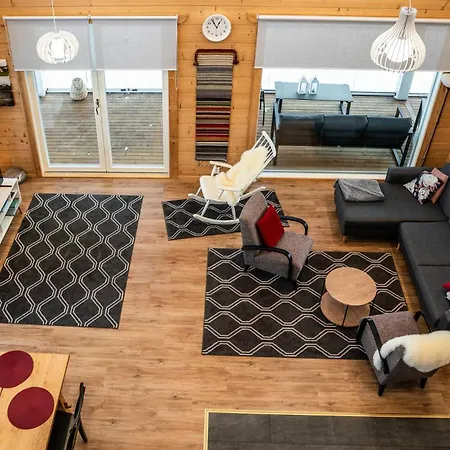 Lehtoniemi With Pick-up Service By Insider Huvilat