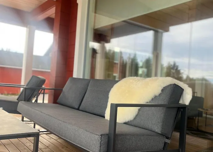 Lehtoniemi With Pick-up Service By Insider Villa Rovaniemi